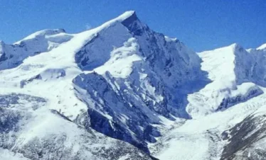 Black Peak (6387 Meters)