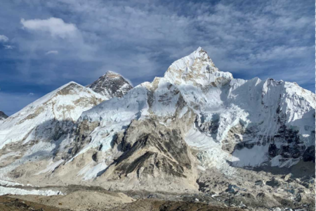 After reaching the EBC, next early morning, you ascend Mt Kalapatthar, a peak at even higher altitude.